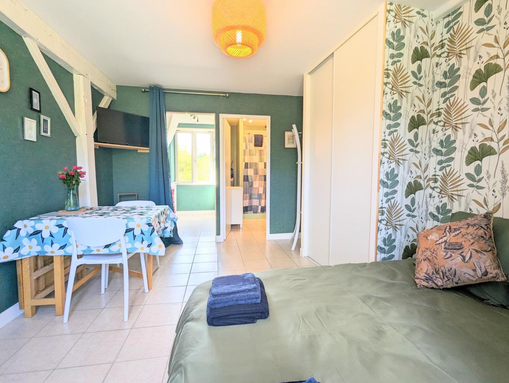 Studio Silhem Saint-Germain-les-Belles Exterior foto